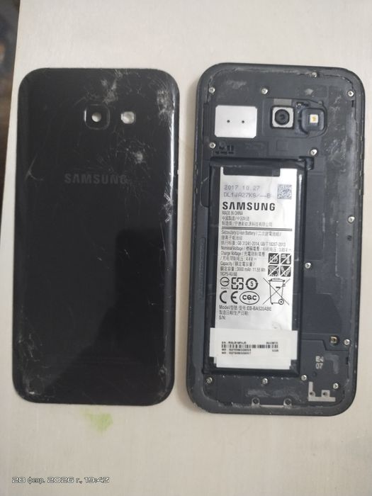 Телефон Самсунг А5 2017 продам на запчасти