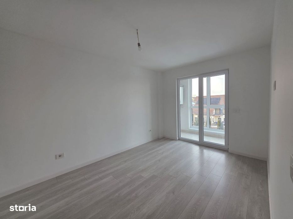 Apartament 2 camere - Etaj 1, balcon închis - Str. Soarelui, Păcurari