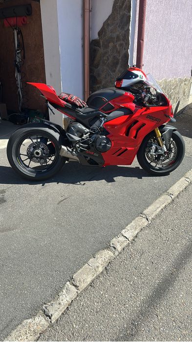 Ducati Panigale V4 Akrapovic