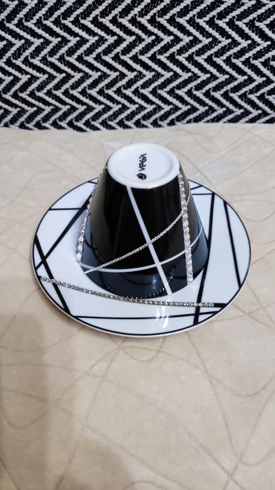 Элитная чашка с блюдцем, камни Сваровски.