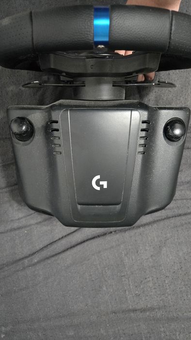 Volan si pedale  G923 Logitech cu butoane de playstation
