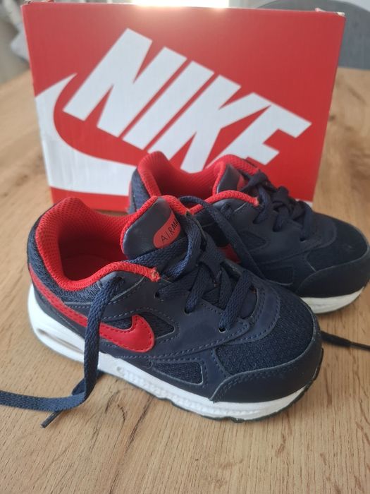 Маратонки Nike Air max,Nike valiant 25 номер