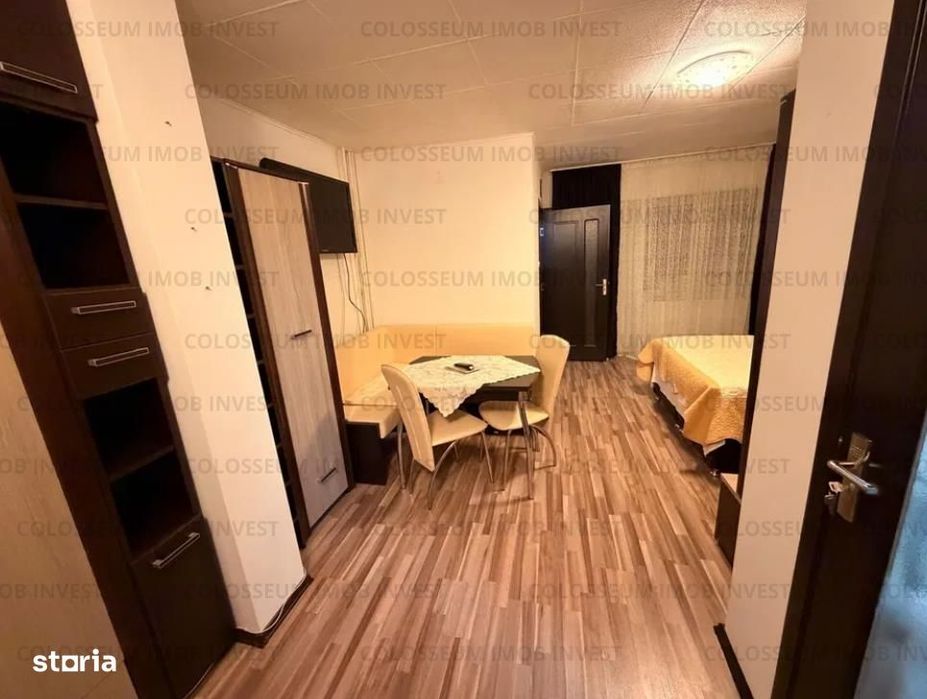 Garsoniera utilata bloc apartamente Noua