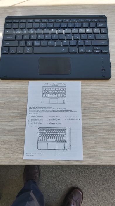 Tastatură Bluetooth