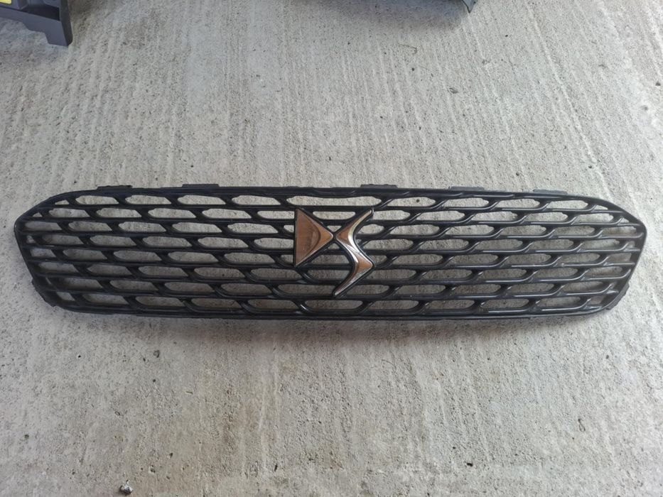 Grila radiator Ds4 Ds5 I40 W205
