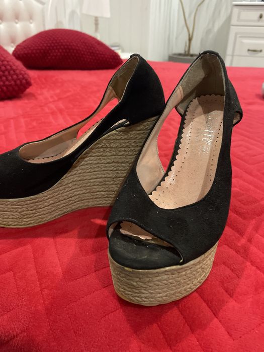 Pantof  dama decupat in fata