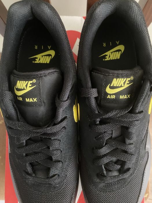 Nike Air Max 90 Essential “Batman”