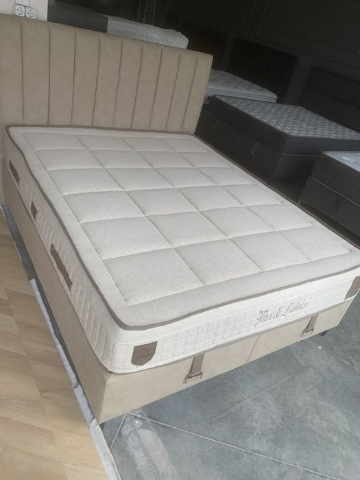 Тапицирано легло с матрак