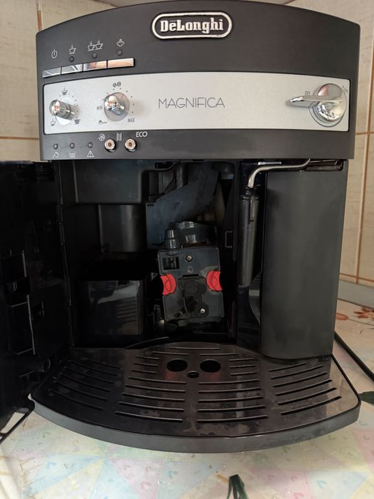 Espressor DeLonghi Magnifica