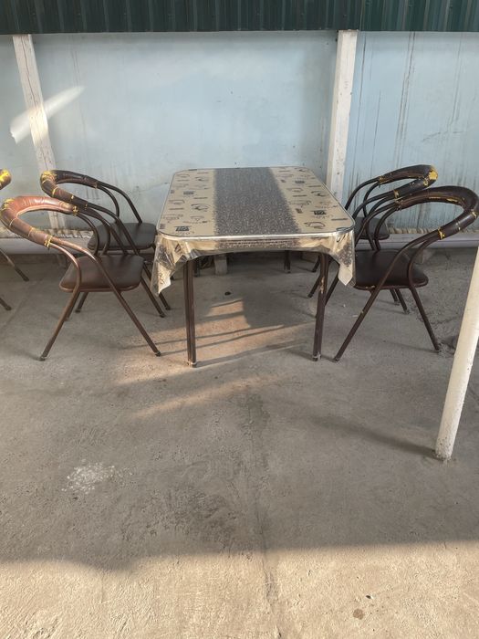 Стол стул сотилади