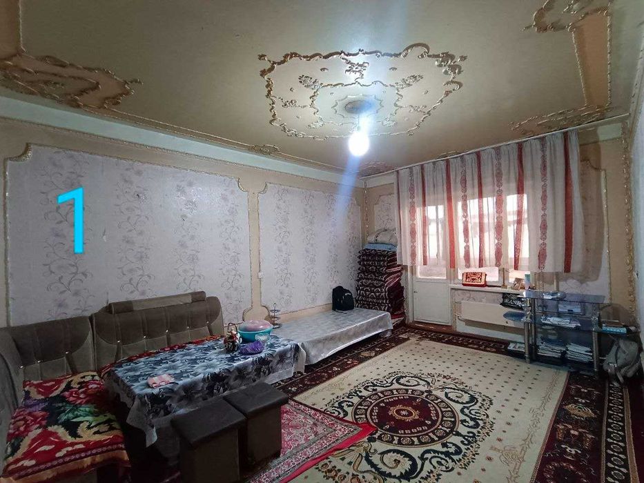 5ти комнатная квартира на 2 этаже с 6ти метровым балконом, Супер