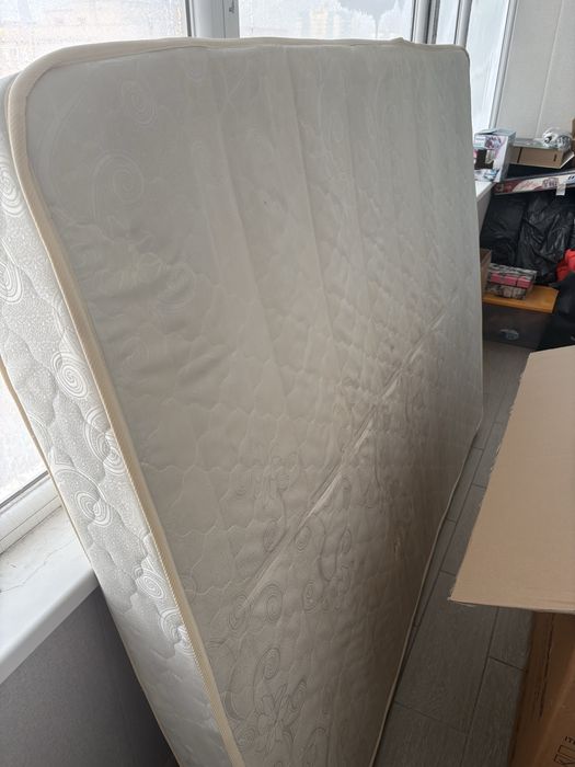 Отдам матрац 2 спальний
