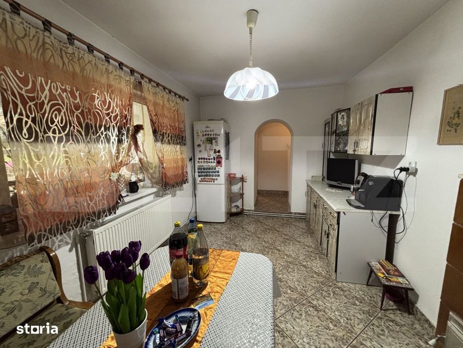 Casa de vanzare, 98 mp, zona Centru