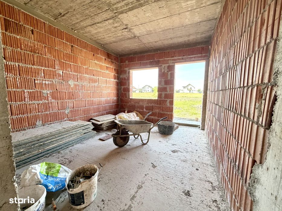 Casa individuala, 4 camere, 100 mp utili, 372 mp teren - Sanandrei