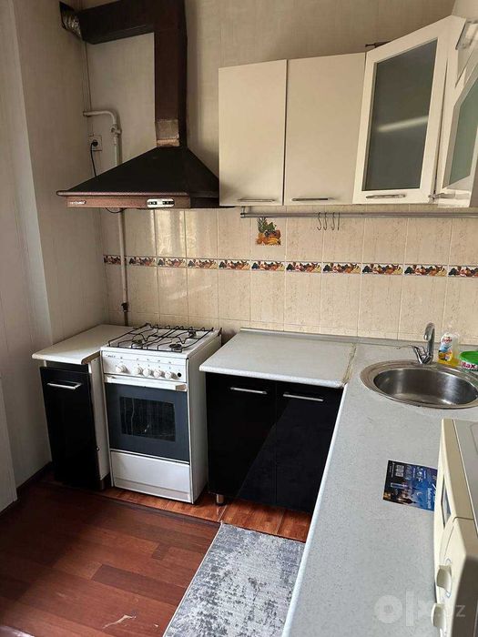 ПРОДАЕТСЯ СВОЯ квартира на Сергели 6а (машинный базар)
