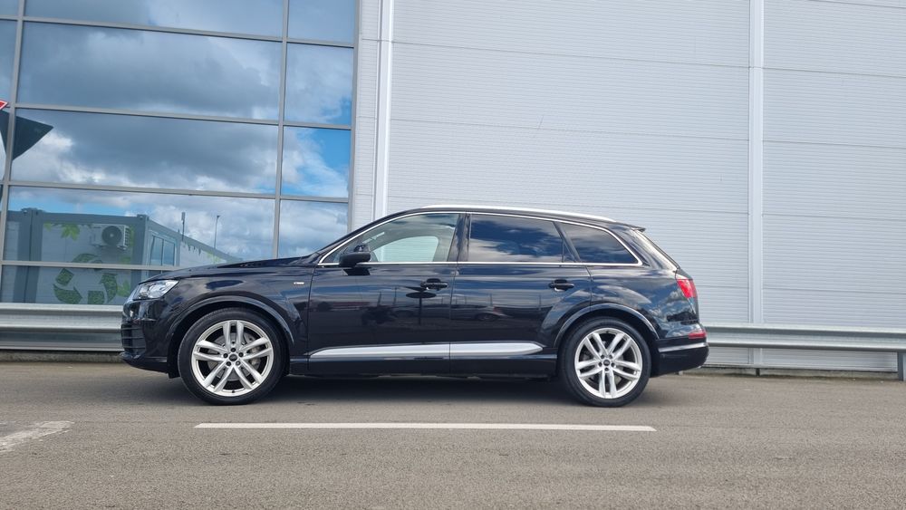 Audi Q7 3× S-Line • 3.0 TDI 272 CP • Quattro • Bose • Full LED • 7 loc