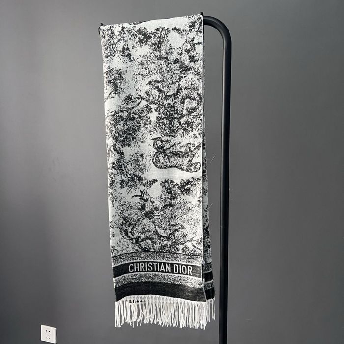 Шарф,платок от диор