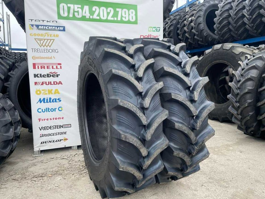 16.9-34 ozka Cauciucuri pe insertie de metal 420/85R34 tubeless