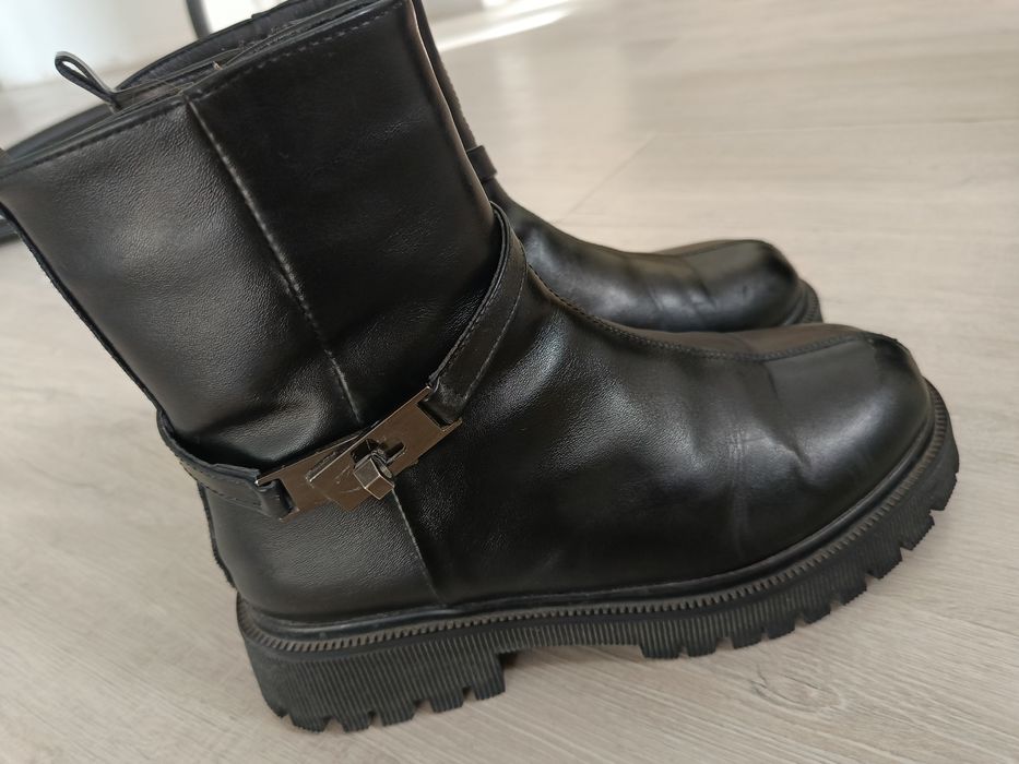 Продам зимний женский сапоги