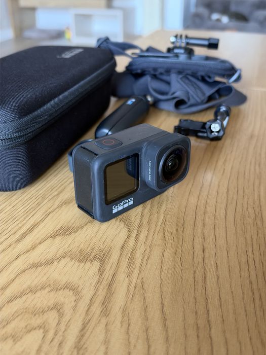 GoPro HERO 9 Black 5K + Max Lens Mod, ham piept și accesorii GoPro