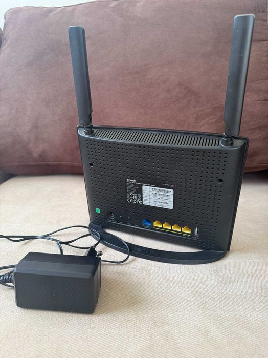 Гигабитов рутер Tenda AC9 AC1200 Dual-Band – отлично състояние