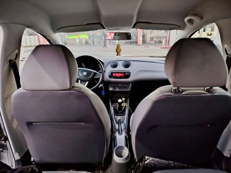 Vând Seat Ibiza 2010