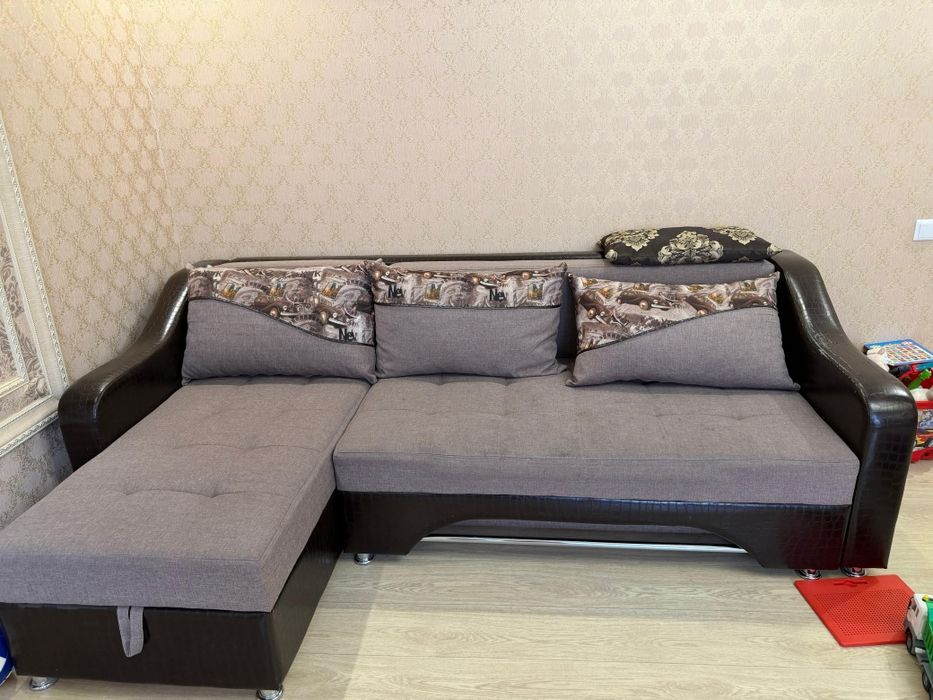 Продам хороший диван