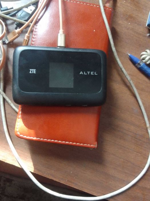 Продам два модема 4 g altel