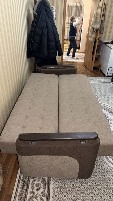 Диван книжка. 100 000 тенге.