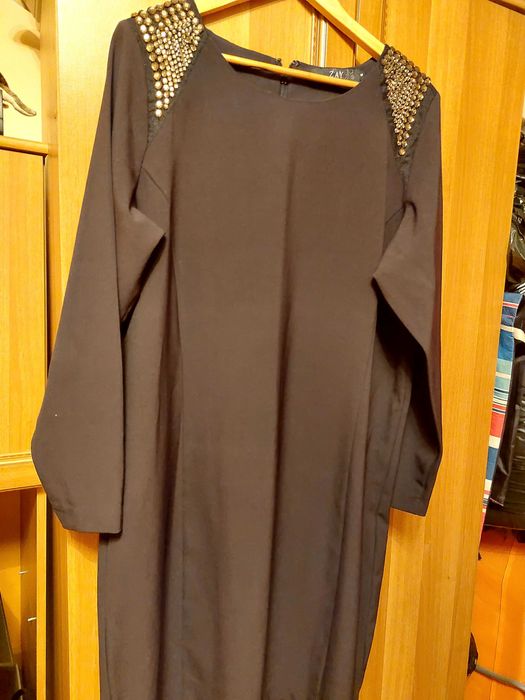 Продавам    голям размер дамски рокли