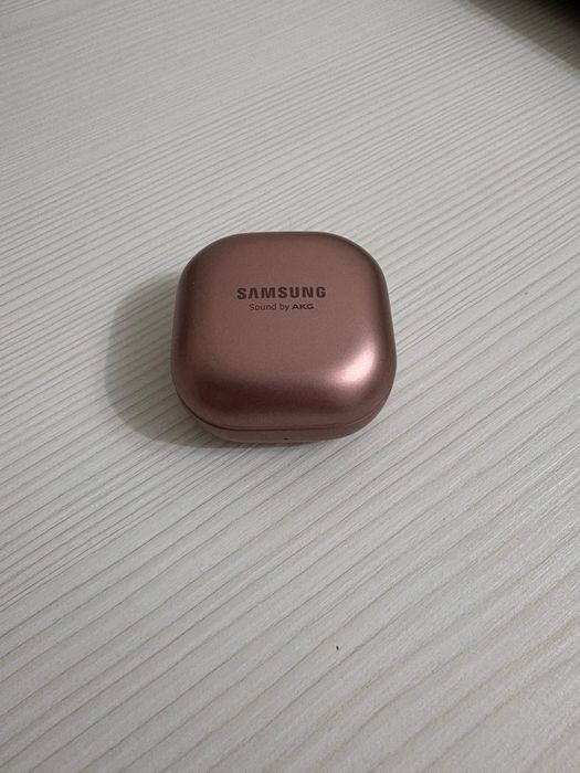 Наушники Samsung galaxy buds live