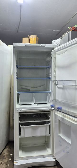 Холодильник индизит 160см 45000