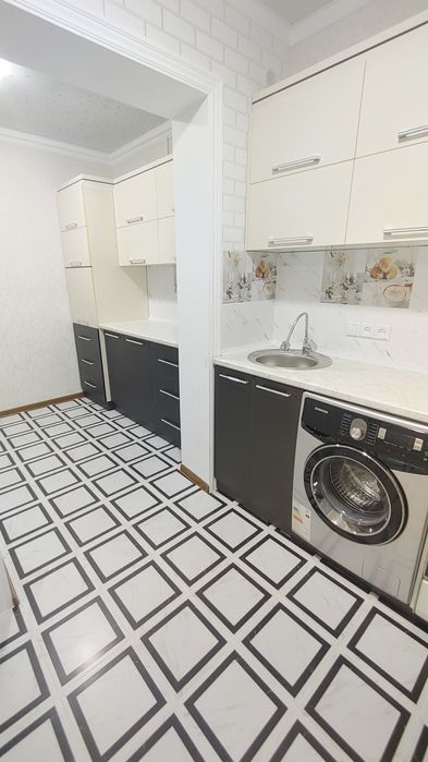 Шахар марказида 3 хоналик евроремонт квартира сотилади узимизни уй