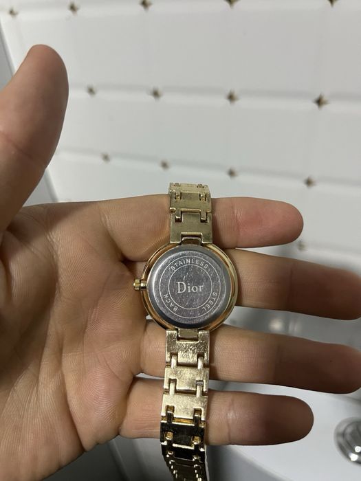 Dior soat sotiladi