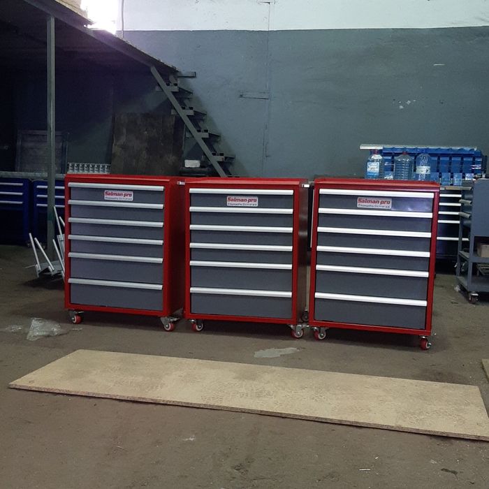 Инструментальные тележки