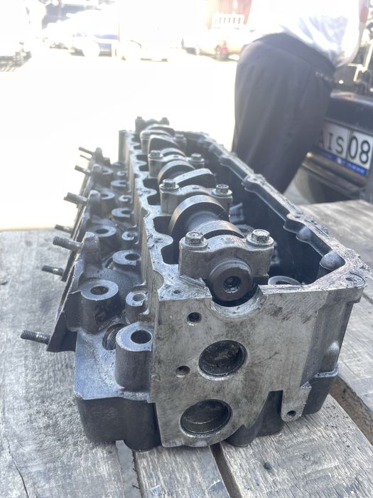 Головка двигателя