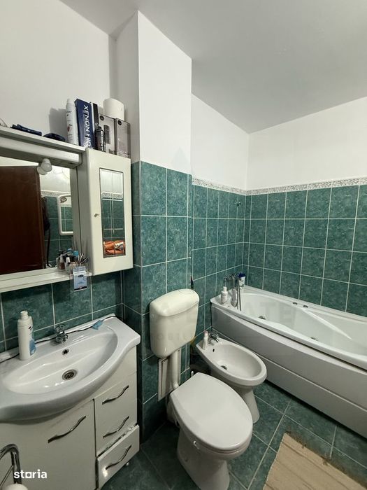 Apartament 3 camere 2 băi debara și parcare subterană în zona Terezian