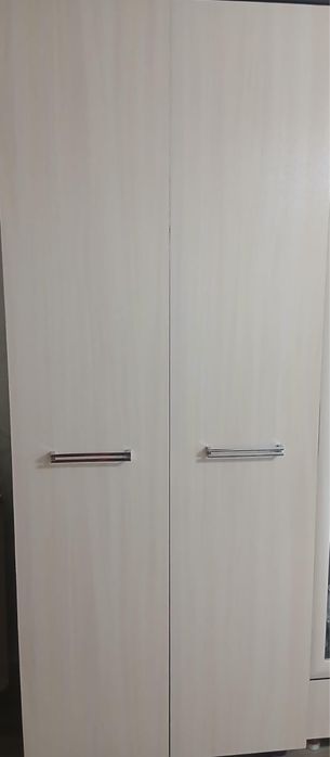 Диван вухспальный, и шкаф