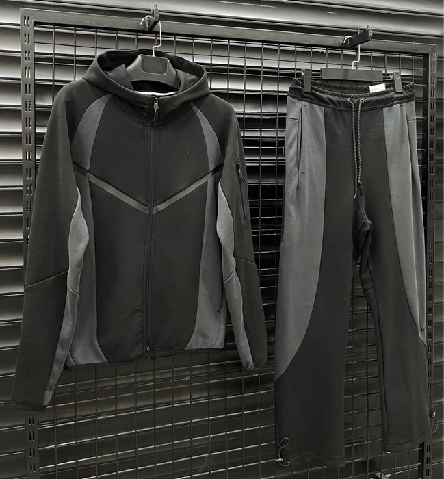 Мъжки екипи Corteiz / Nike Tech Fleece / Trapstar  World / Sp5der