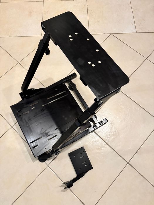 Стойка за волан и педали