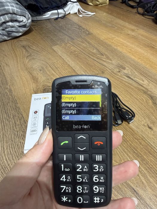 Telefon mobil pentru seniori Beafon SL230LTE. Nou, nefolosit