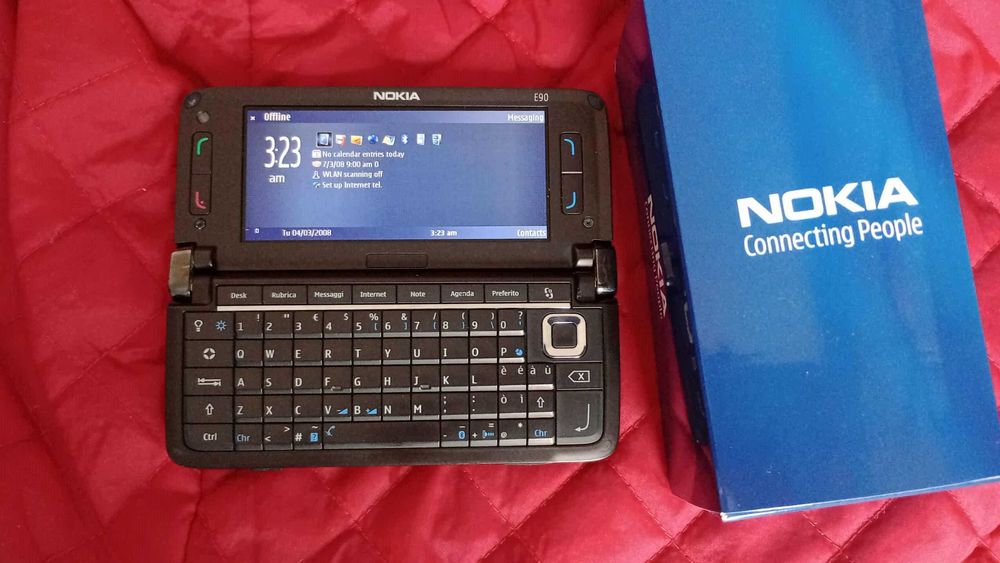 Vand Nokia E90- in stare foarte buna