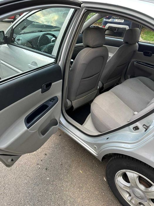 Hyundai Accent 3 1.5 CRDI VGT 104 000 mii km gri