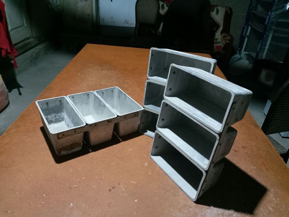 Буханка колип сотилади 25000 донаси  100 дона бор