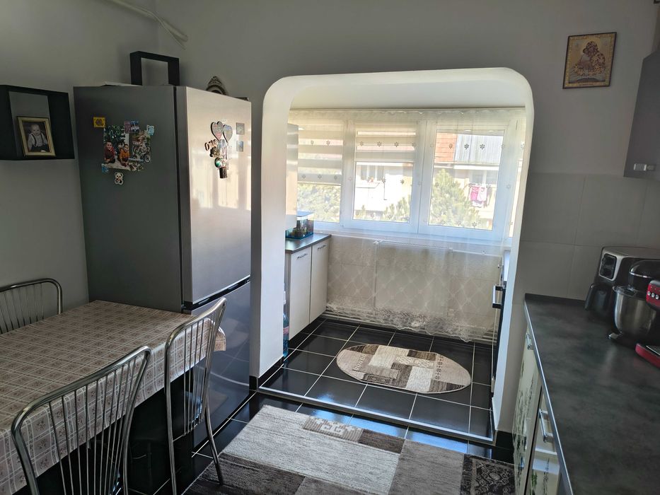 Apartament cu 2 camere, 50 mp Obcini mobilat și utilat