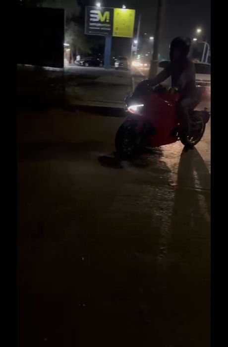 электро мотоцикл Ducati panigale v2