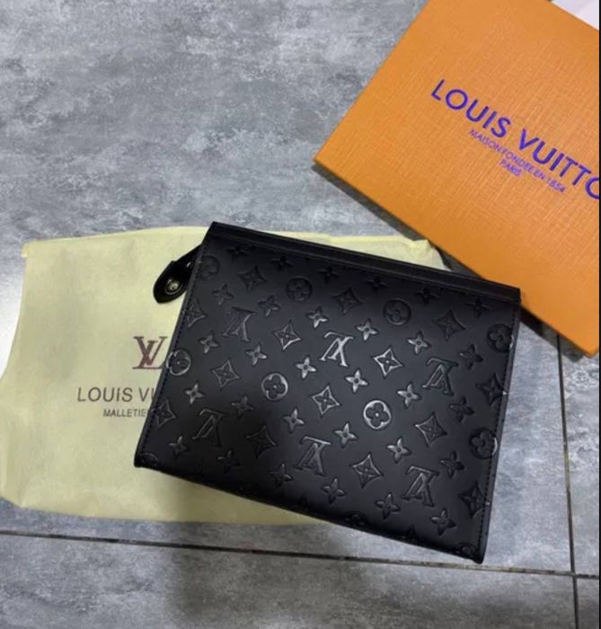 Клатч Louis Vuitton