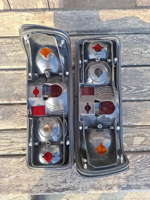 Lămpi  spate   Mercedes  W 123