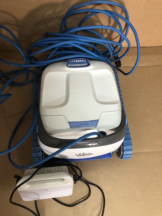 Robot aspirator curatare piscina Dolphin S300