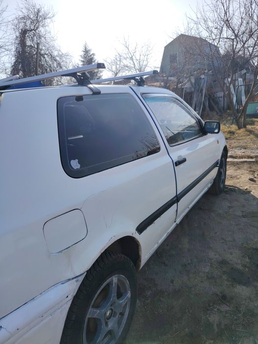 Продам гольф 3 объем 1.8